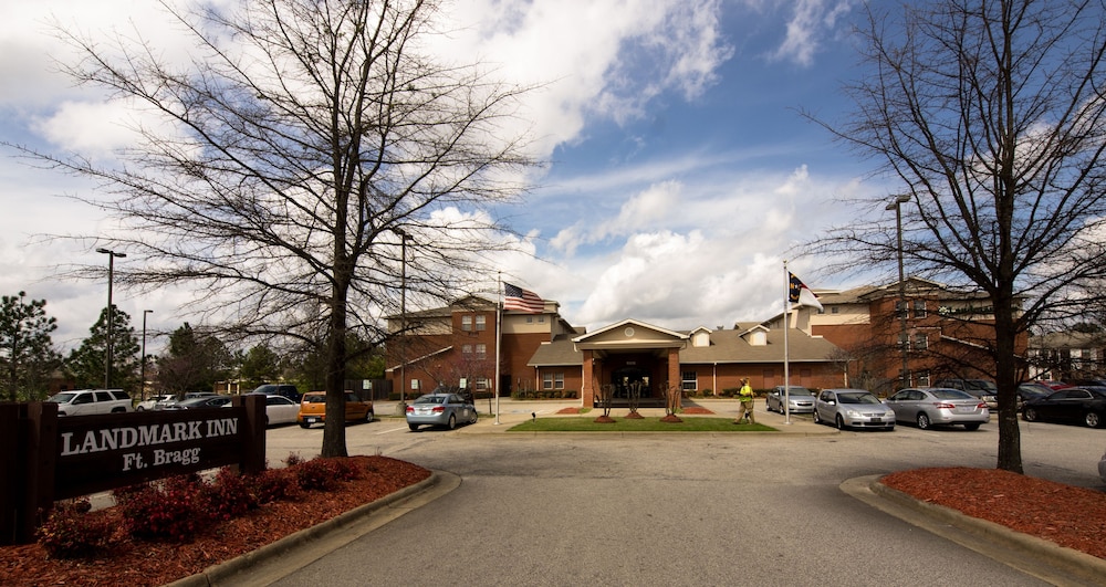 The Landmark Inn - carbon neutral hotel in Fort Bragg