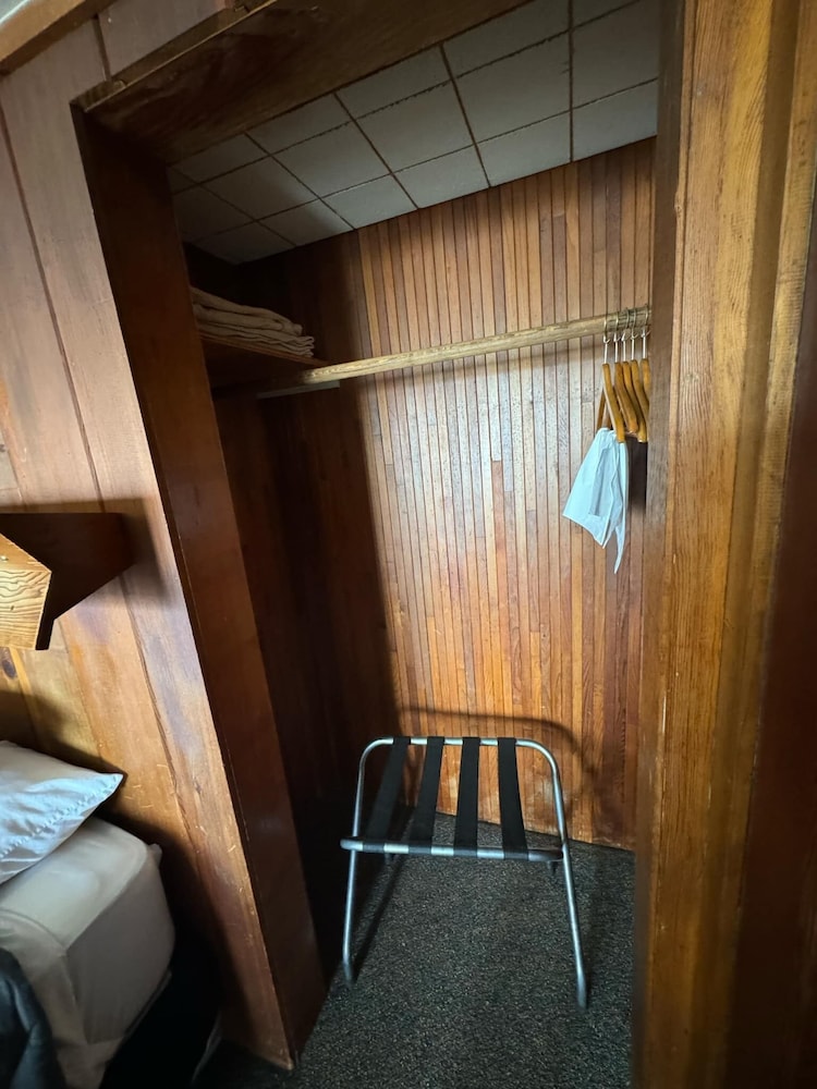 Sunset Oceanfront Lodging - photo 101