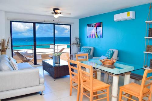 Ocean view apartment best beach area 3 bedrooms — 4-Star Luxury Hotel in Cancun, Mexico