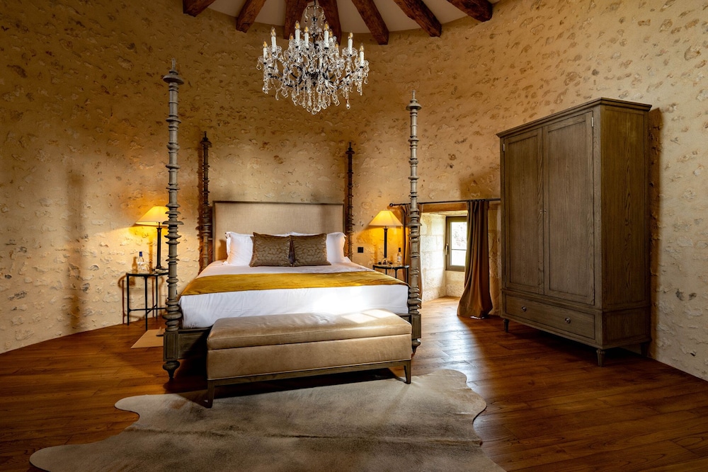 Château de Belet — 4-Star Luxury Hotel in Perigueux, France