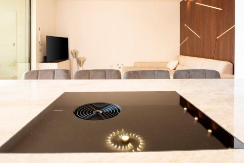 Lifestyle Apartments Dante — 4-Star Luxury Hotel in Bardolino, Italy