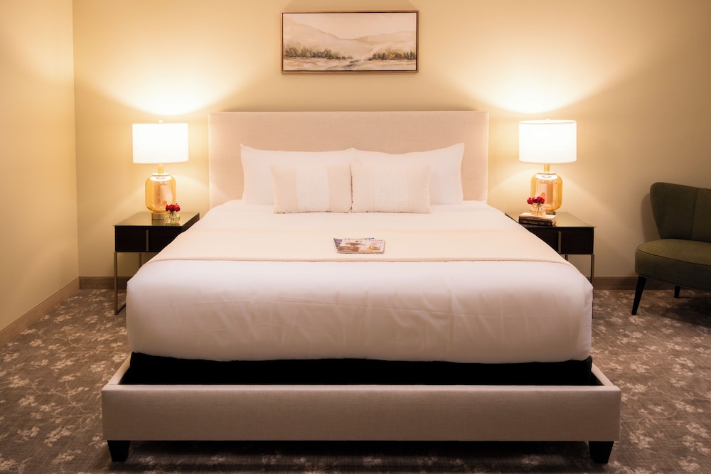 The Pathmaker Hotel - photo 41