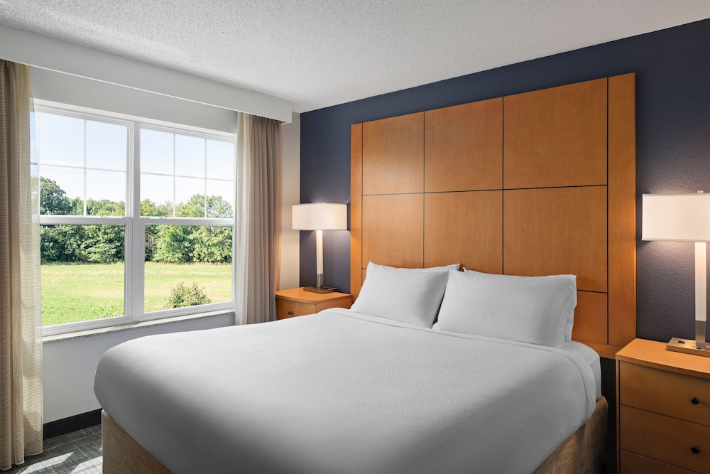 Residence Inn by Marriott Mt. Laurel at Bishop's Gate - photo 3