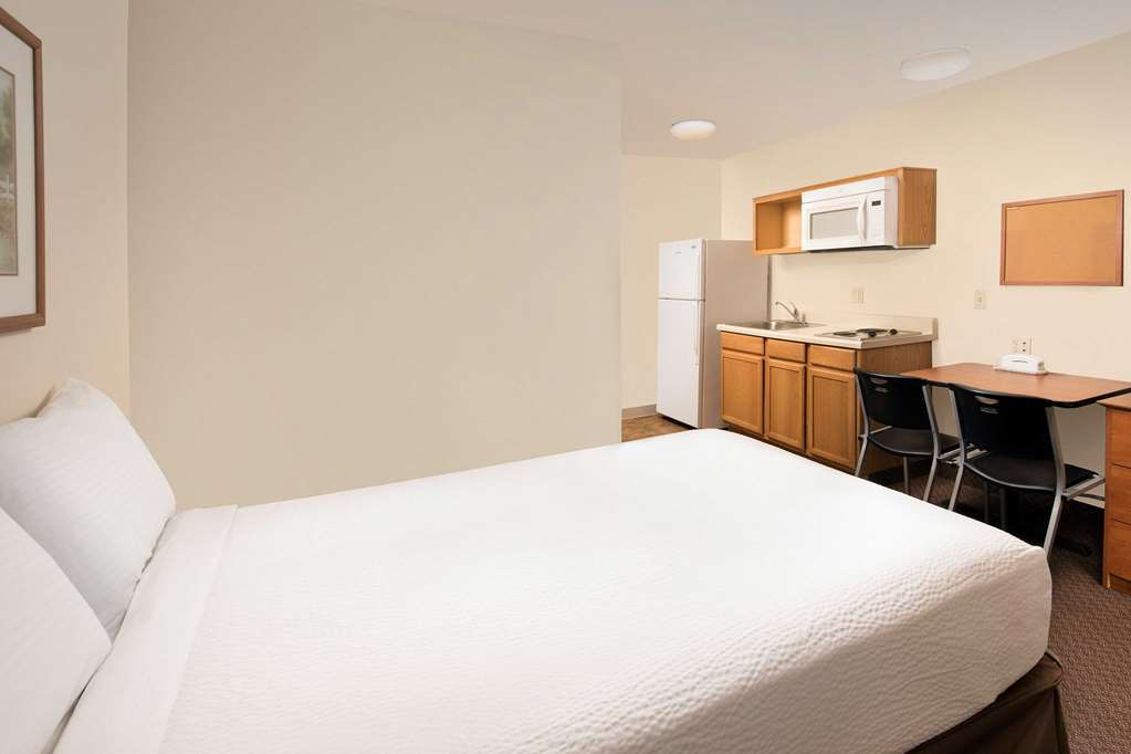 WoodSpring Suites Midland - photo 10