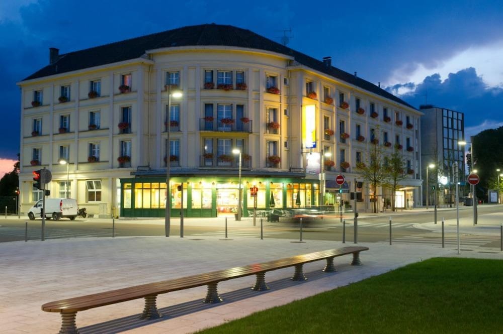Grand Hotel Terminus Reine in Chaumont, France