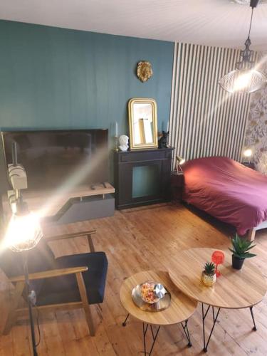 De Vert Et D’or Proche Gare Parking Jardin in Saint-Brieuc, France