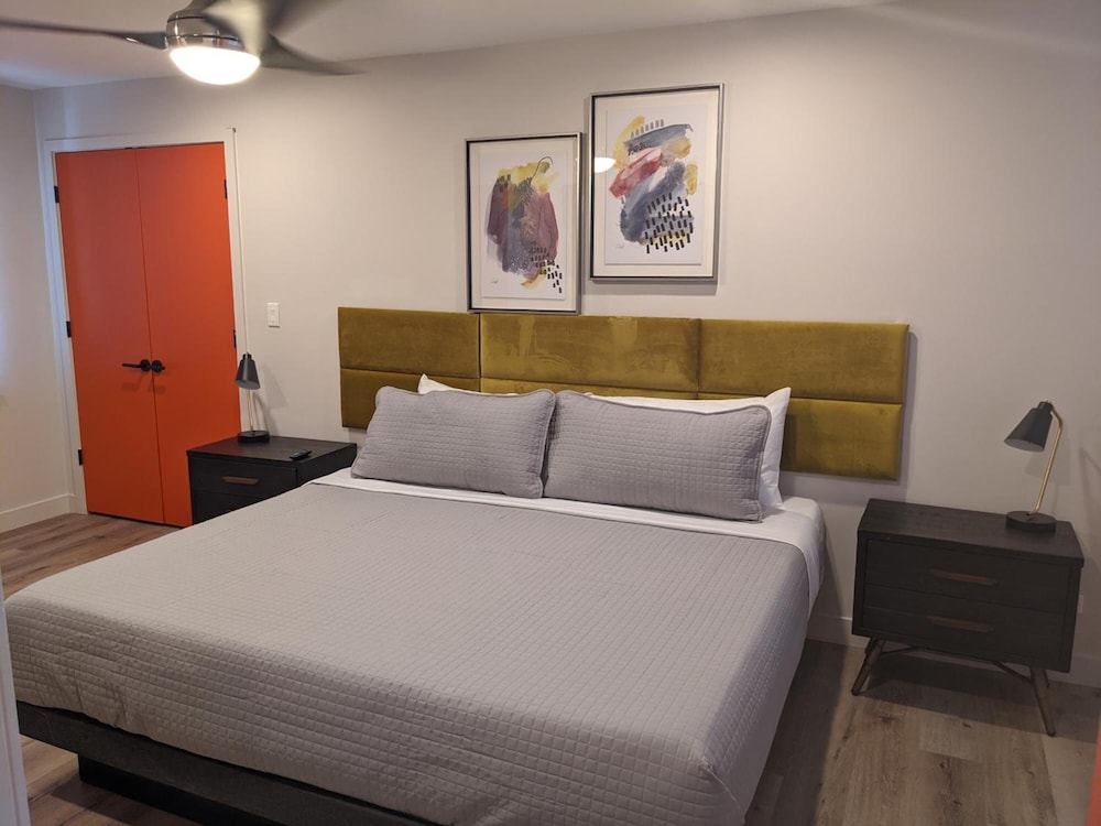 4411 Inn & Suites - photo 25