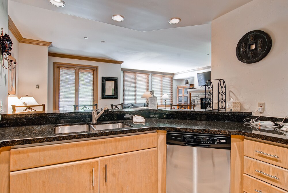 Highlands Slopeside by East West Hospitality - photo 202