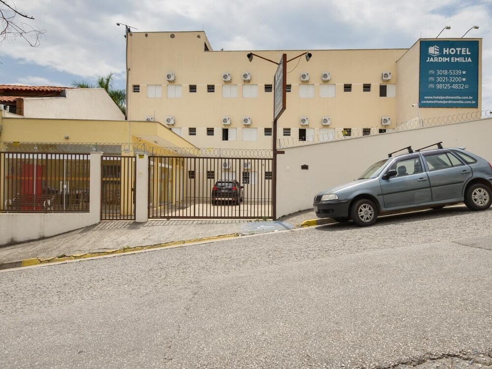 OYO Hotel Jardim Emilia in Sorocaba, Brasil