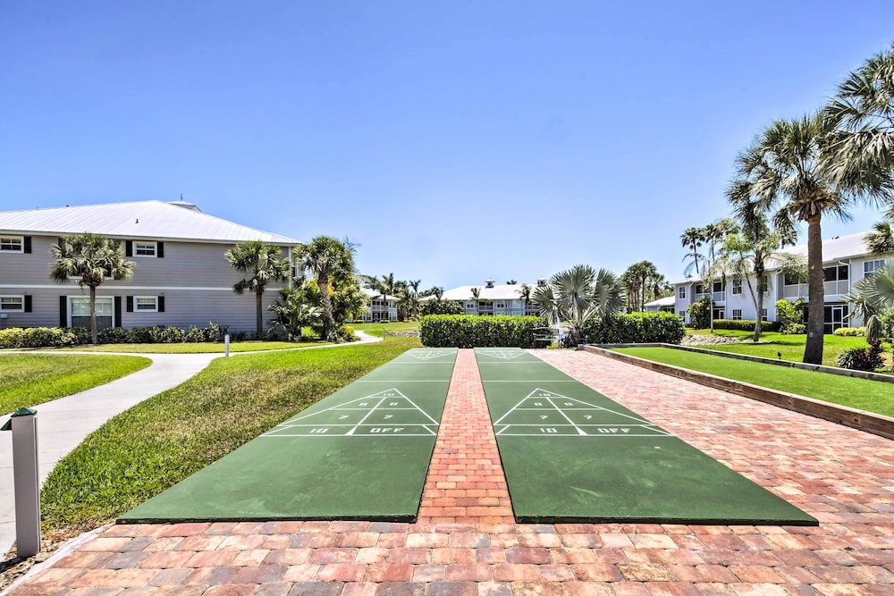 Naples Resort Condo on 2 Championship Golf Courses - photo 31
