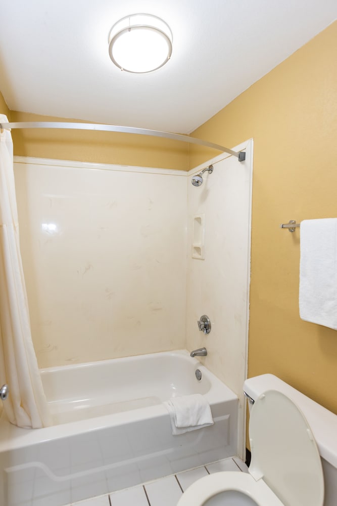 Shelby Inn - photo 15