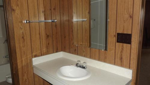 Lakeview Motel - photo 13