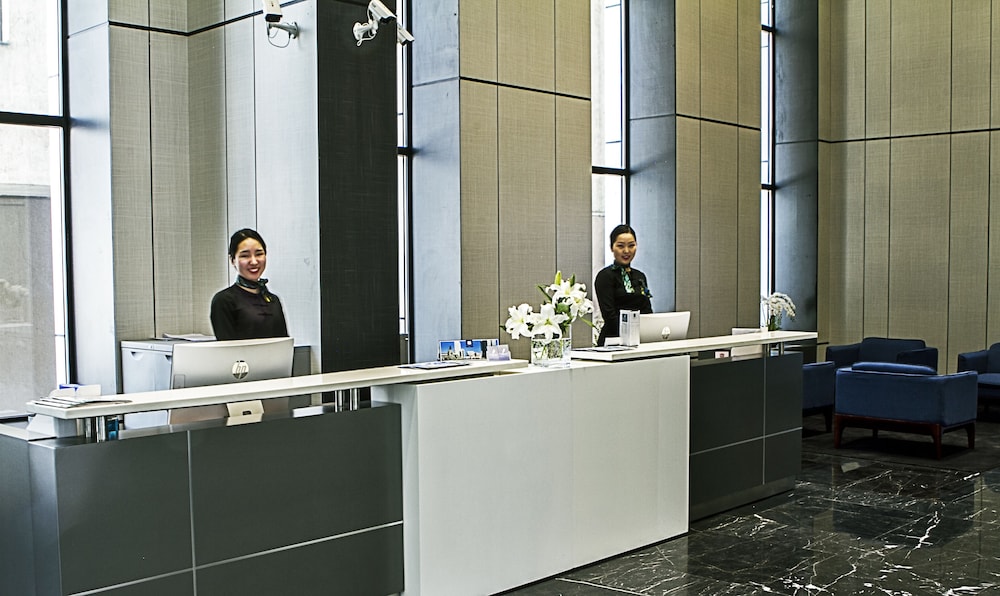 Station View - carbon neutral hotel in Pickering