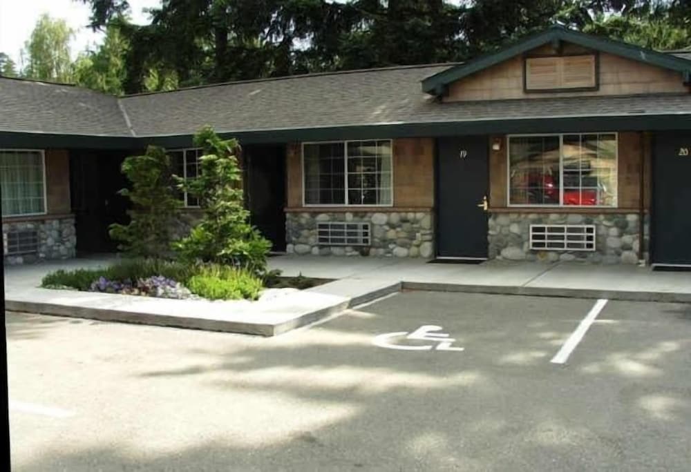 Poulsbo Inn & Suites - photo 18