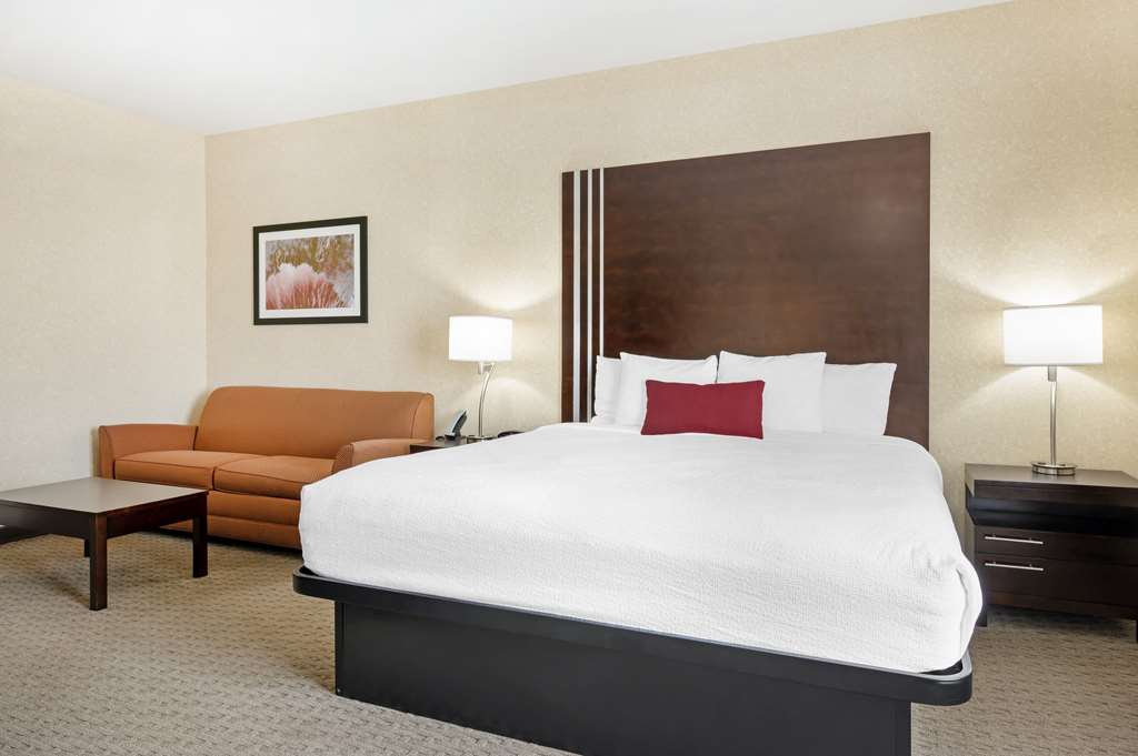 Best Western Plus Howe Inn - photo 19