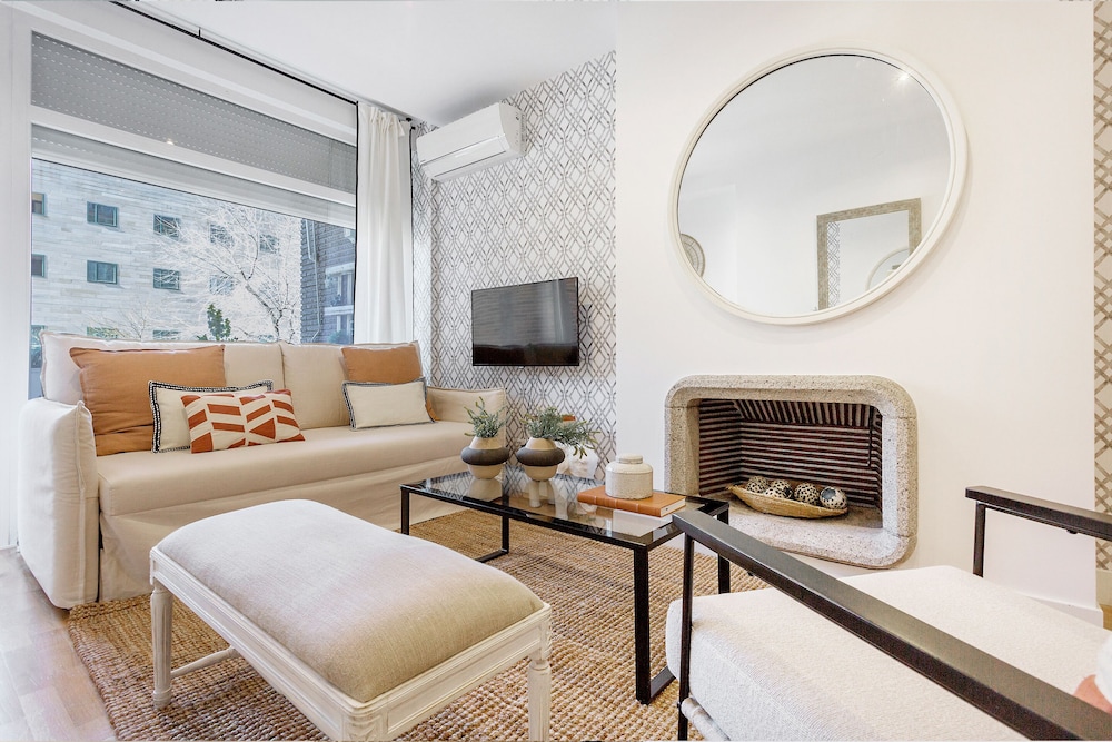 Bright 2 Bd Apartment in Front of Retiro Park Retiro II Retiro Madrid