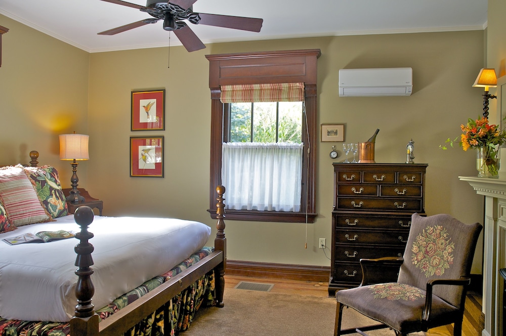 Hilltop Inn — Newport — photo 5