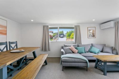 Central Taupo Pet Friendly Retreat With Heat Pumps and Garden in Taupo, New Zealand