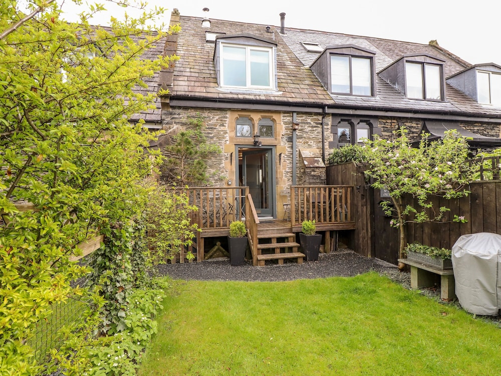 Two The Chapel Staveley — hotel in Staveley