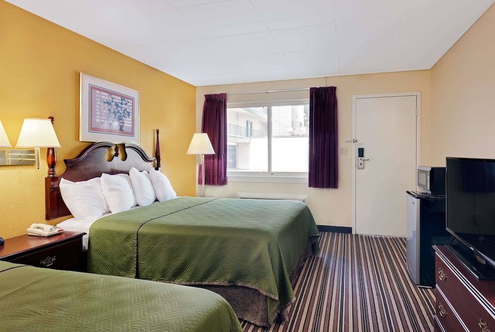Travelodge by Wyndham Chambersburg - photo 4
