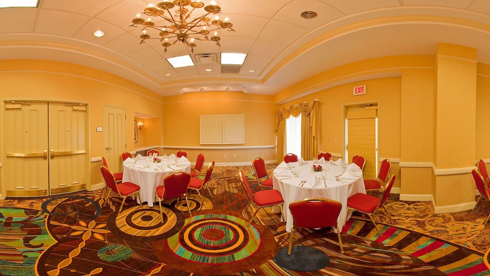Holiday Inn Chantilly Dulles Expo Center by IHG - photo 40