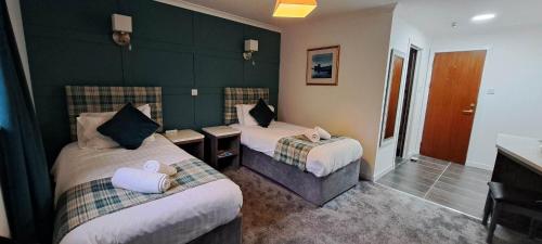 MacDonald Hotel & Cabins - last minute hotel in Unknown City