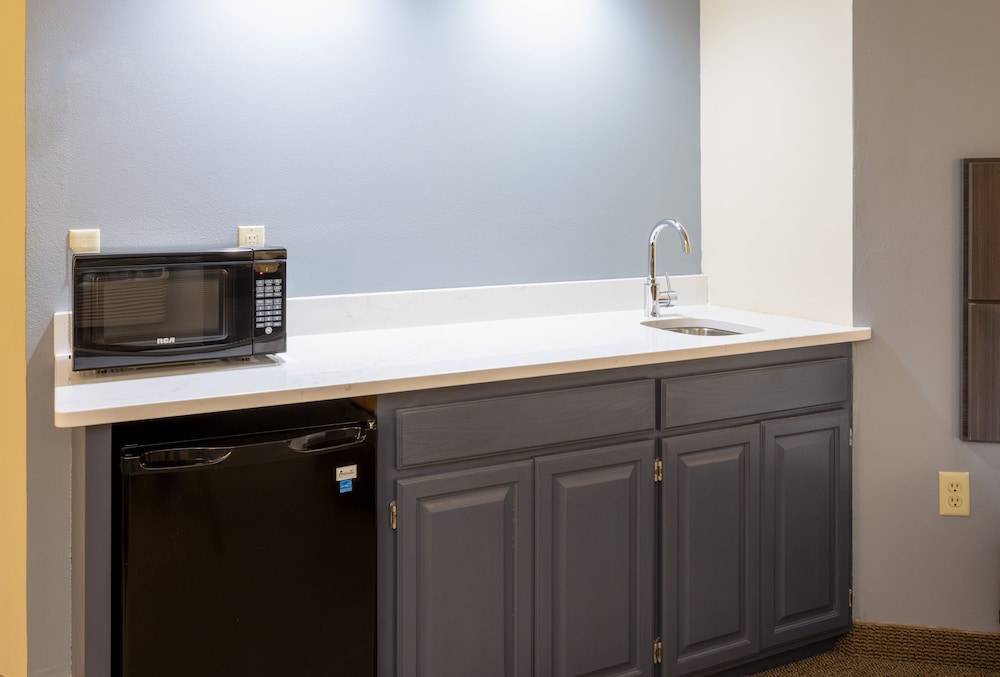 Paynesville Inn And Suites - photo 18
