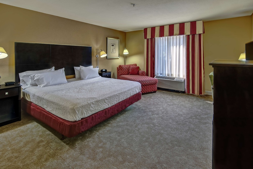 Hampton Inn Jacksonville Anniston Area - photo 24
