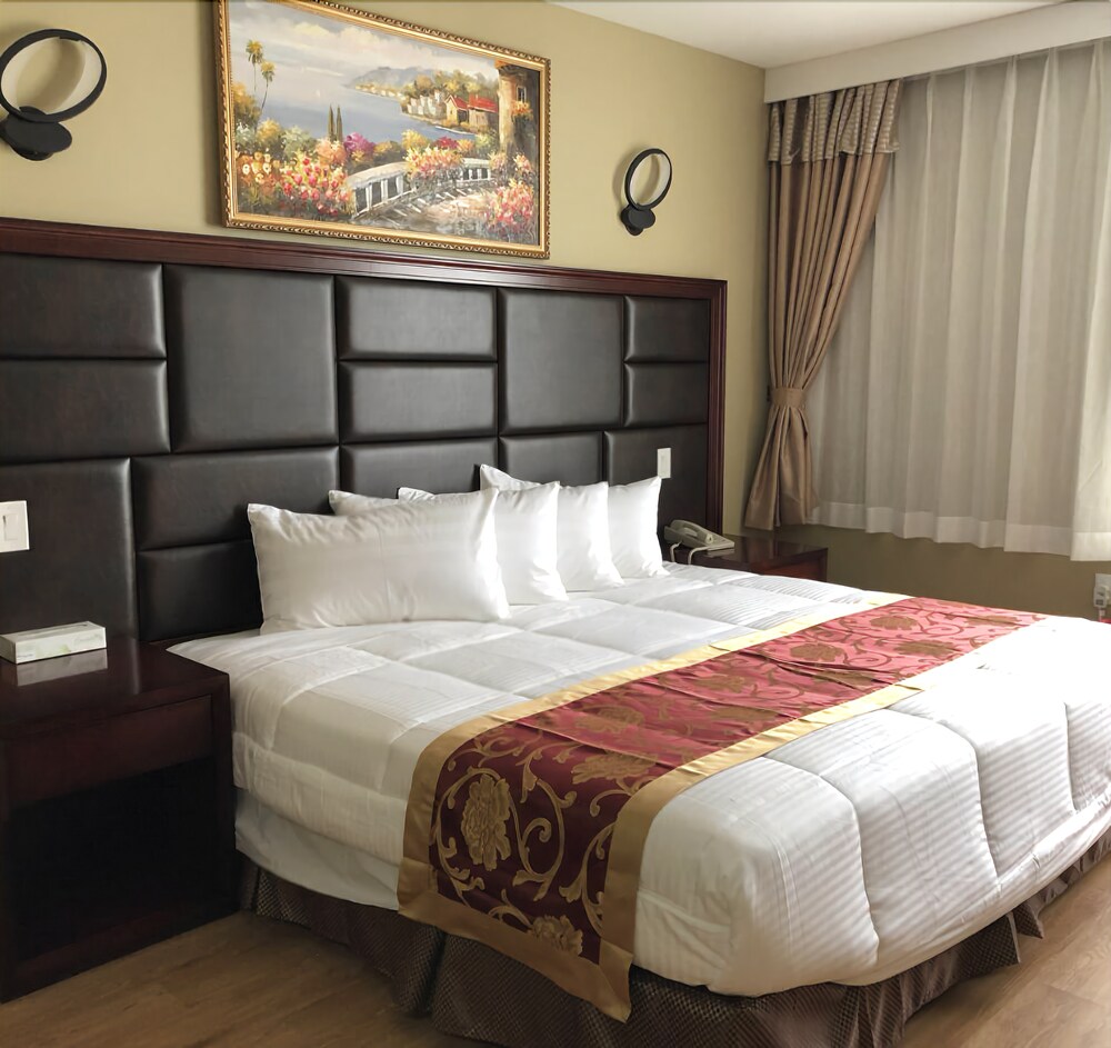 Queens Hotel - photo 10
