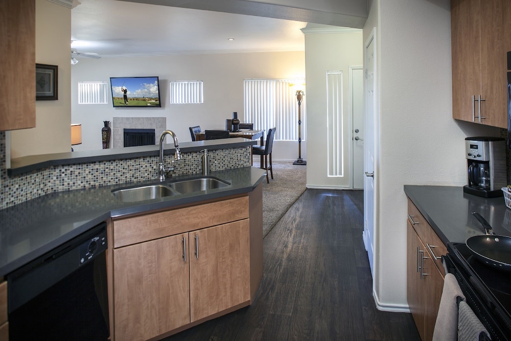 Meridian CondoResorts - photo 8