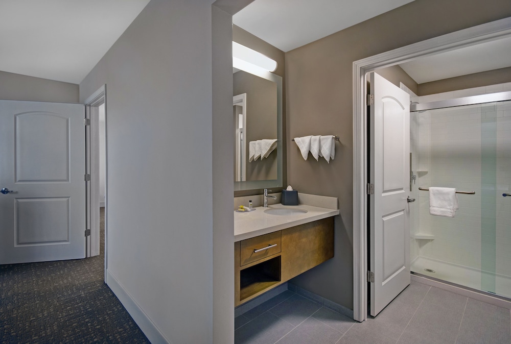 Staybridge Suites Sterling Heights Detroit Area an IHG Hotel - photo 4