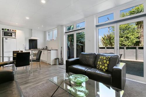 Taupo Getaway Private 2BR Apartment With Courtyard — 4-Star Luxury Hotel in Taupo, New Zealand