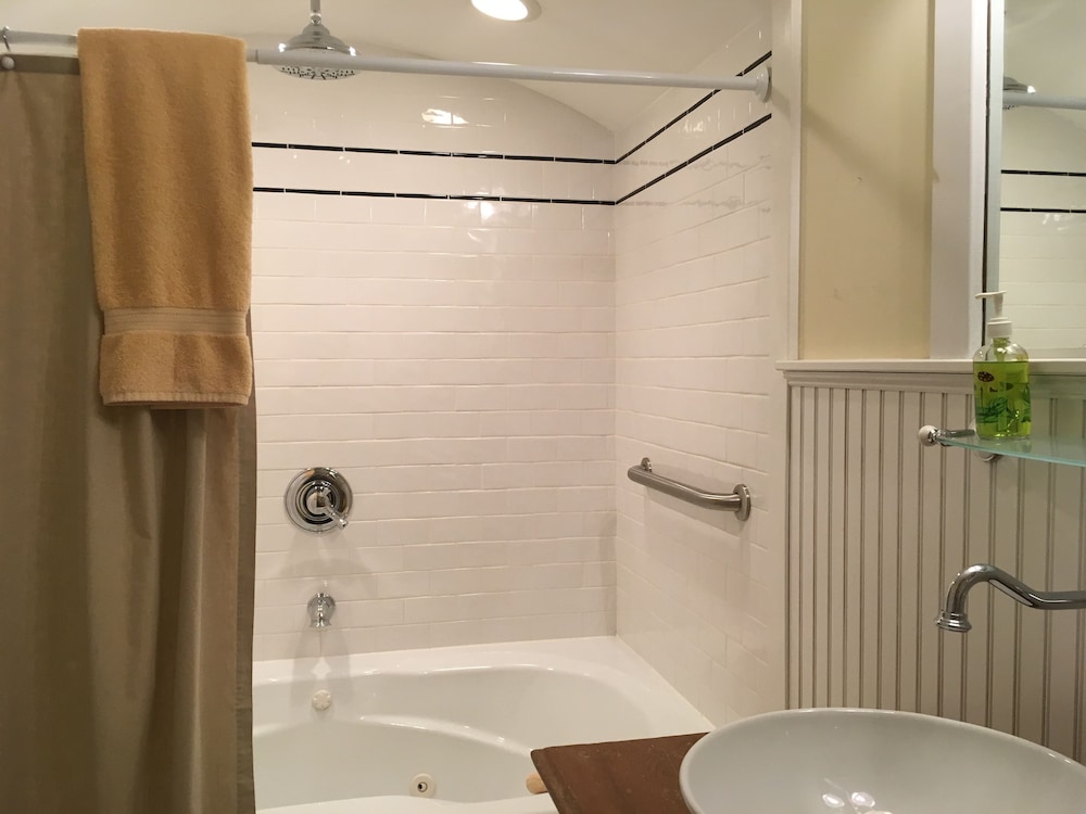 Deerhill Inn - photo 110