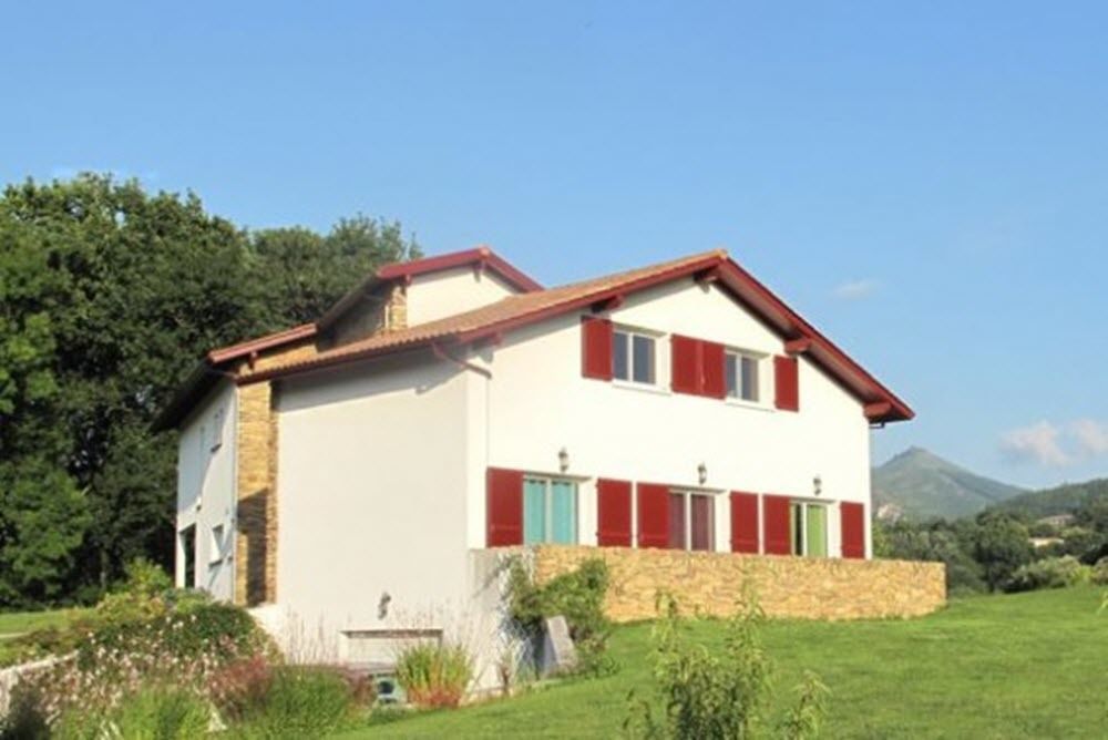 Apitoki - carbon neutral hotel in Urrugne