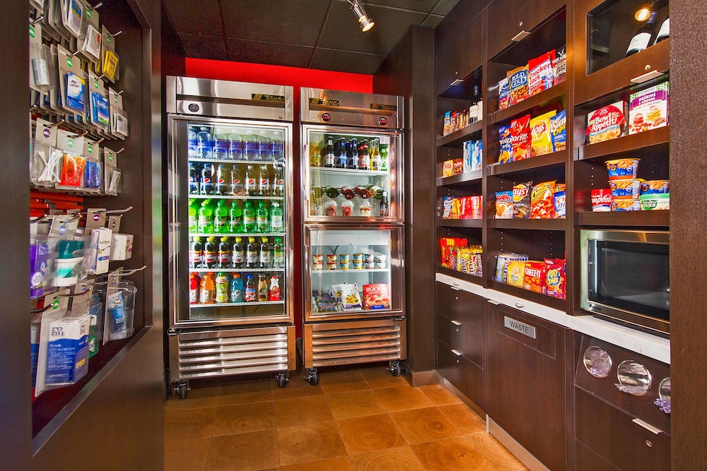 Courtyard by Marriott Hampton - photo 13
