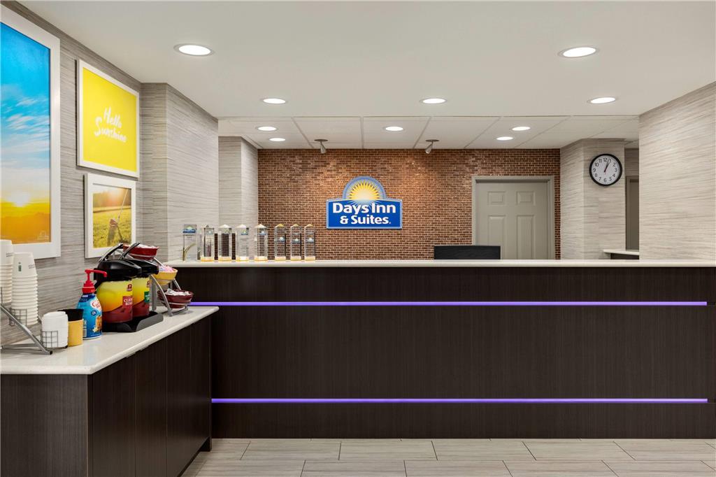Days Inn & Suites by Wyndham Prattville Montgomery - photo 5