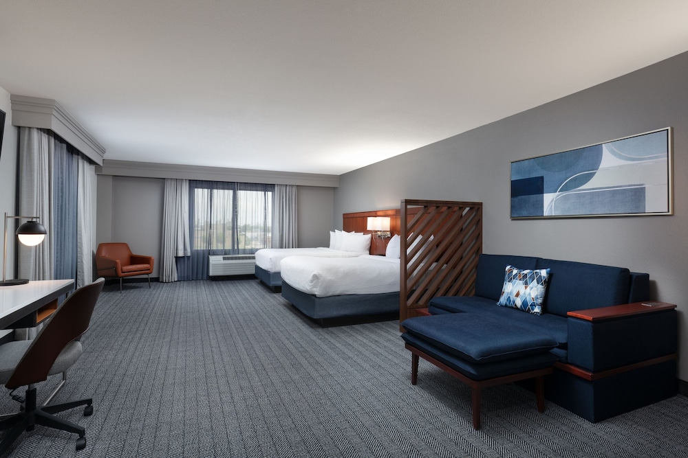 Courtyard by Marriott Wichita At Old Town - photo 7