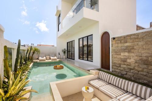 Cozy 2bd Mediterranean Canggu Villa with Pvt Pool — 4-Star Luxury Hotel in Canggu, Indonesia