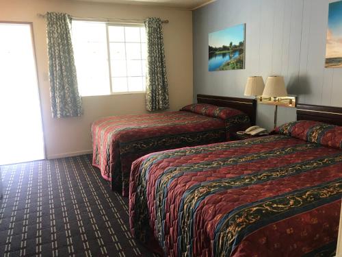 Edgewood Motel - photo 13