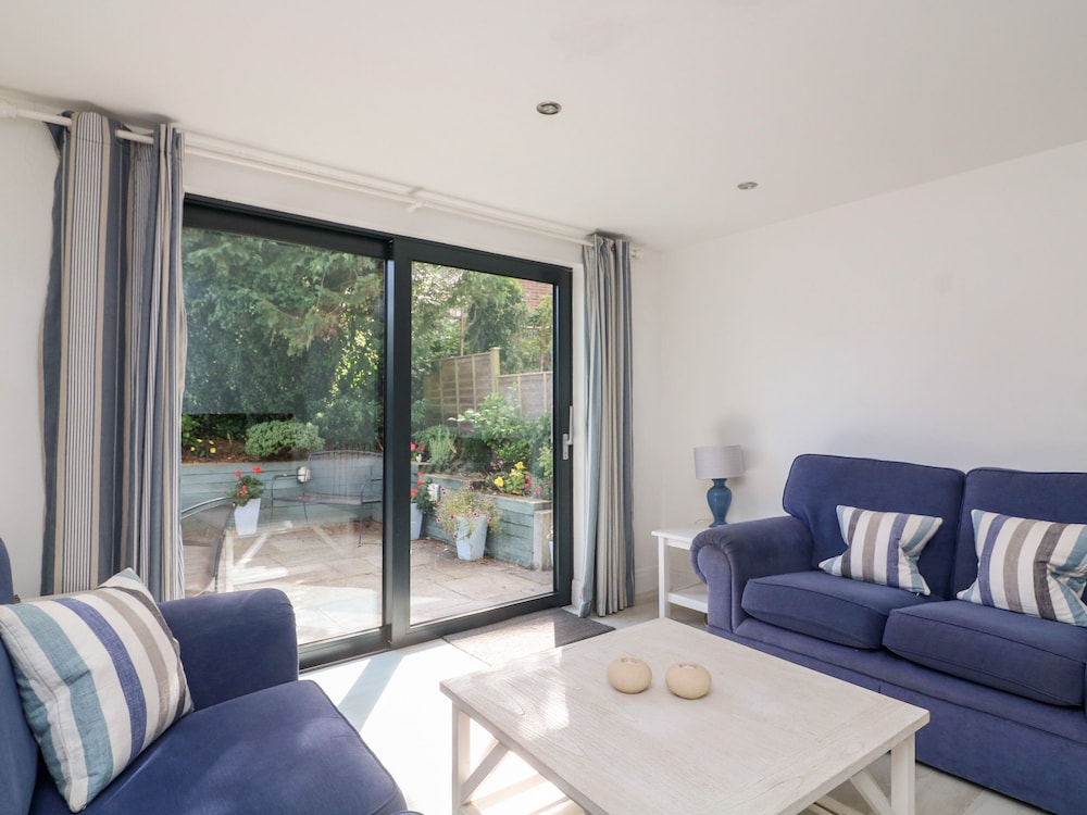 1 Camperdown Lodge — 4-Star Luxury Hotel in Salcombe, United Kingdom