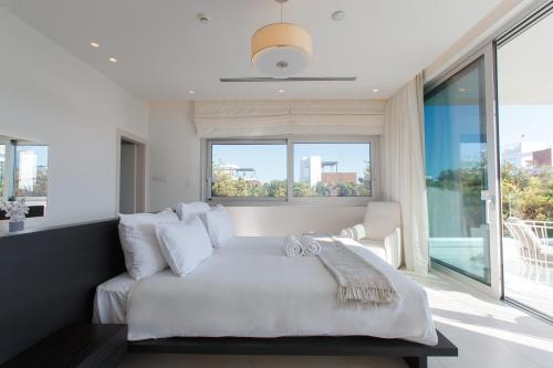 Vivo Mare Beachfront Villas Emerald