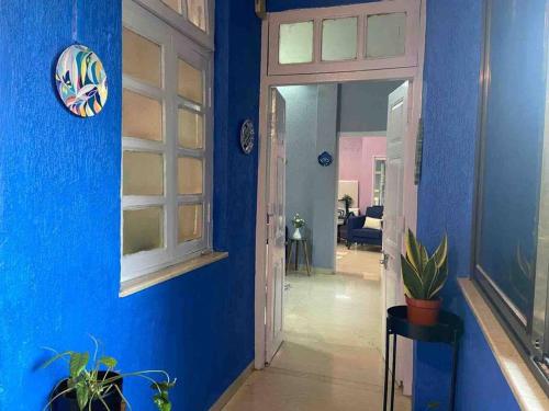 Rahat Manzil The Old Warm Charm 2 Bedroom Apartment in Khar West by Connekt Homes