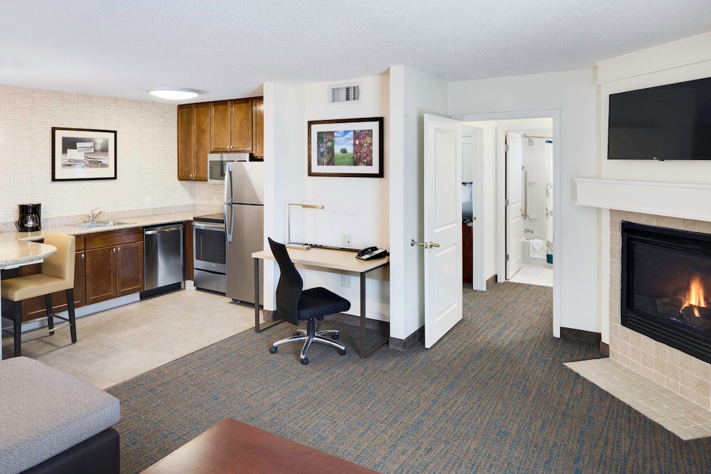 Residence Inn by Marriott Milford - photo 6