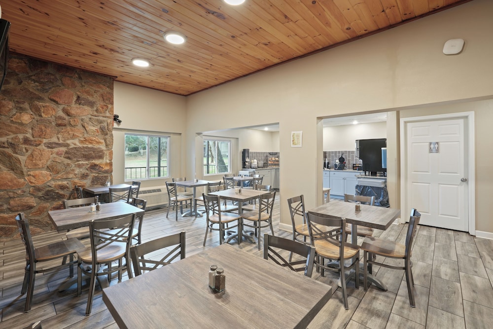 Tremont Lodge & Resort - photo 254