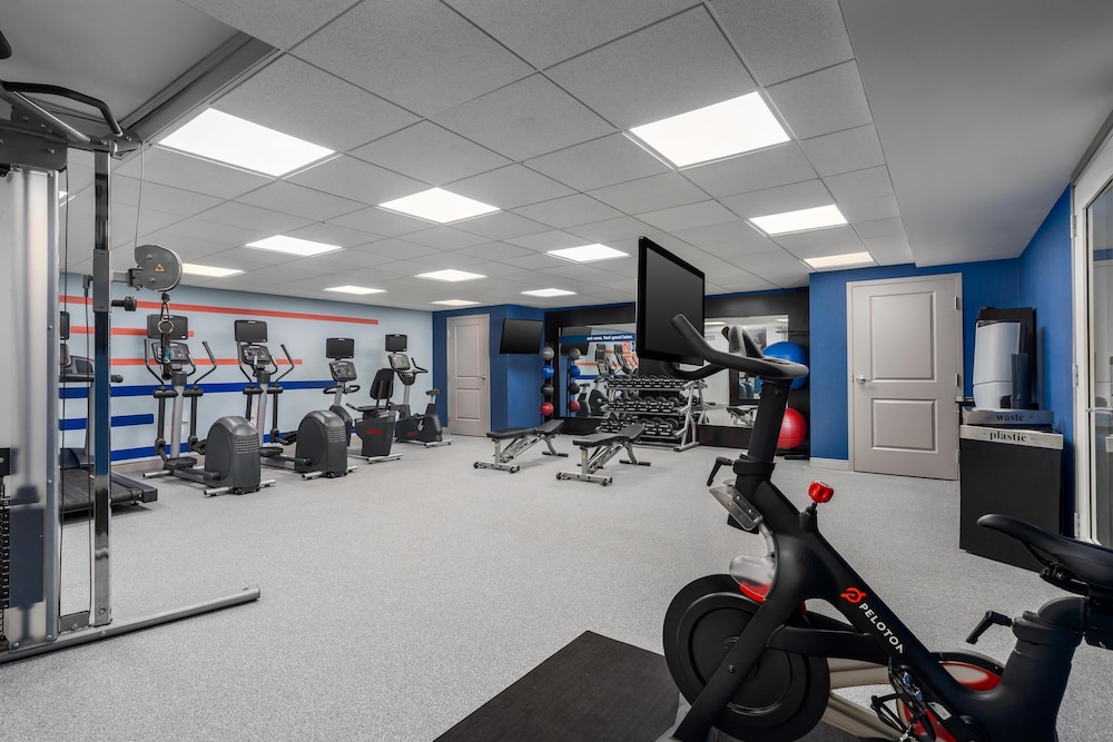 Hampton Inn Pawtucket - photo 25
