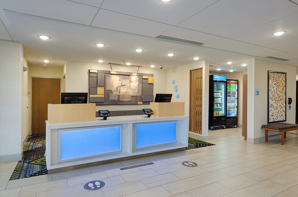 Holiday Inn Express & Suites Abingdon by IHG - photo 41