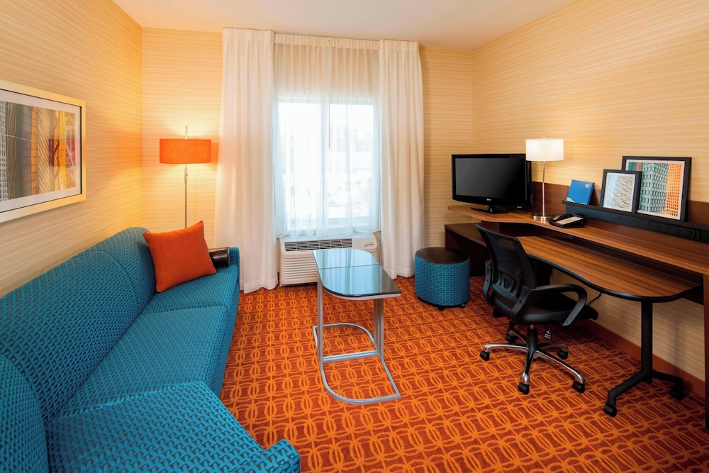 Fairfield Inn & Suites Hershey Chocolate Avenue - photo 22
