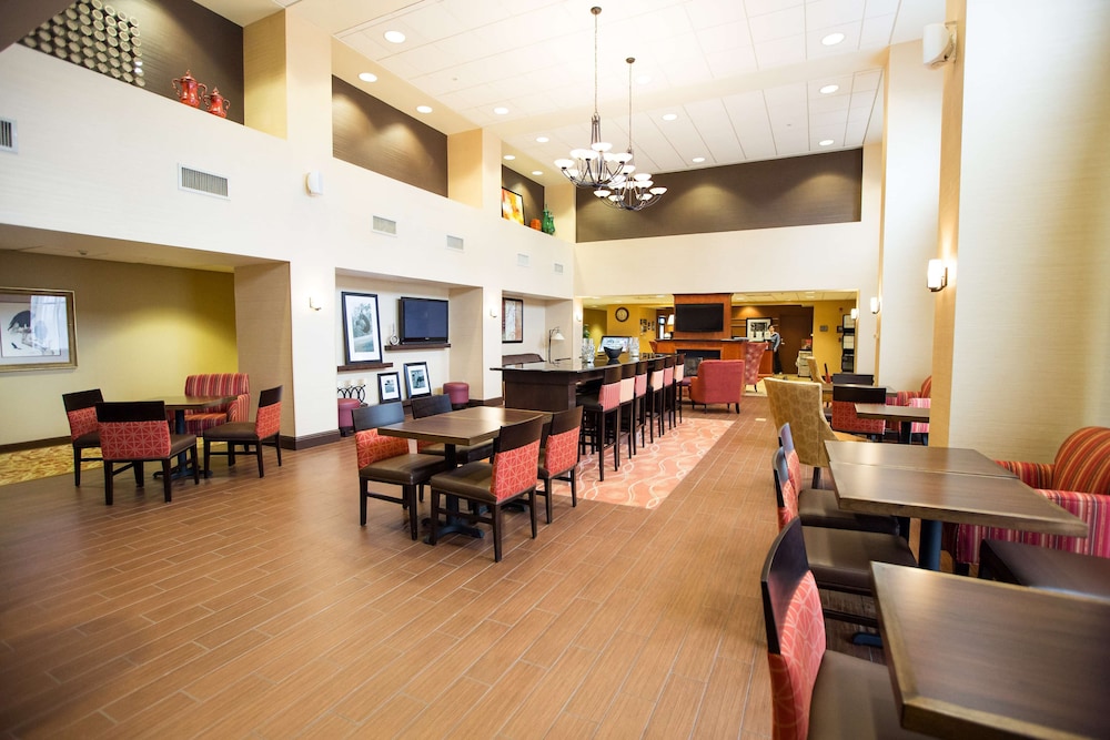 Hampton Inn & Suites Blairsville - photo 43