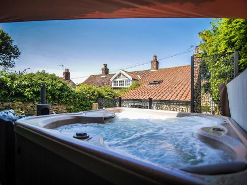 Snowdrop Cottage — 4-Star Luxury Hotel in Norton, United Kingdom