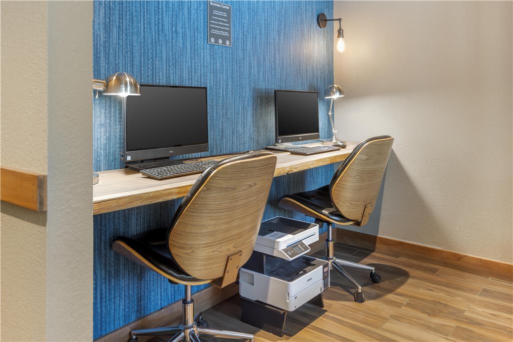 Best Western Plus Truckee Tahoe Hotel - photo 12